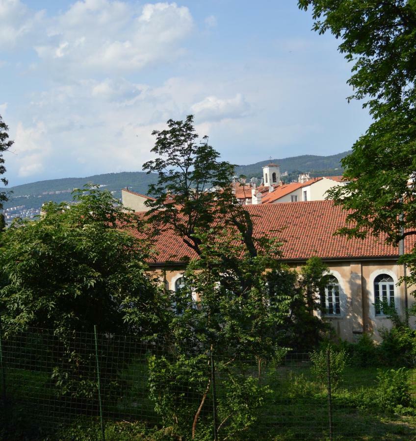 Casa Vacanze All'Angolo Terst Exteriér fotografie